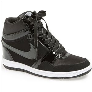 ✨ Nike Force Black Wedge Sneaker - size 9✨